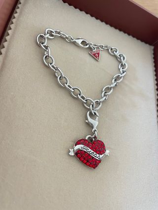 Pulsera Guess Corazón Rojo