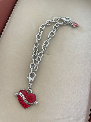 Pulsera Guess Corazón Rojo