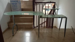 Mesa escritorio cristal y metal