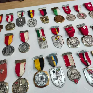 Medallas militares alemanas coleccionables y huevo