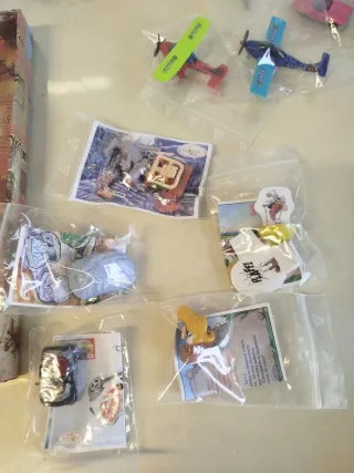 Lote 100 Sorpresas Kinder