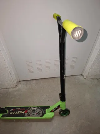 Patinete Booster B12