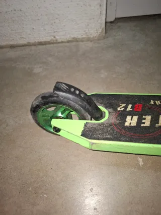Patinete Booster B12