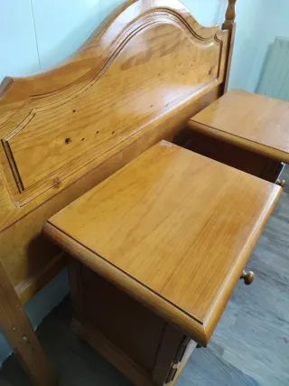 Cabecero 135cm y 2 Mesitas Madera