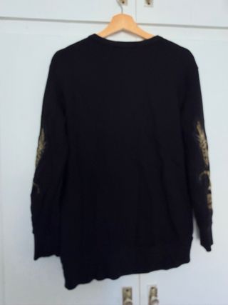 Sudadera Gucci Negra con Detalles Dorados