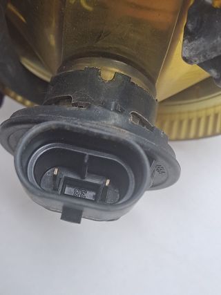 FARO ANTINIEBLA DERECHO VOLKSWAGEN UP! (122)