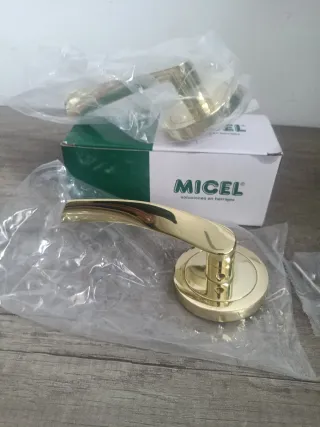 Juego 2 Manillas Doradas Puerta - Roseta