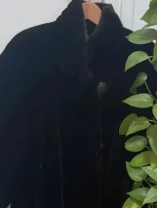 Abrigo piel sintética marrón