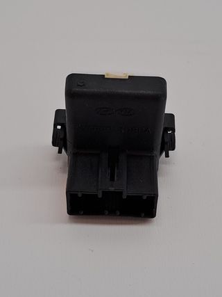 LUZ INTERIOR KIA XCEED (4)