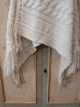 Mantella Lana Bianca Eleonora Amedei