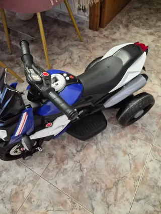 Moto Eléctrica Infantil Azul y Negra