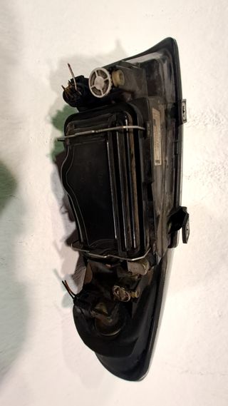 FARO IZQUIERDO SEAT TOLEDO (1M2) (2)
