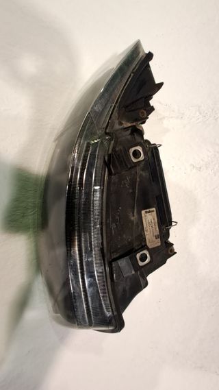 FARO IZQUIERDO SEAT TOLEDO (1M2) (2)