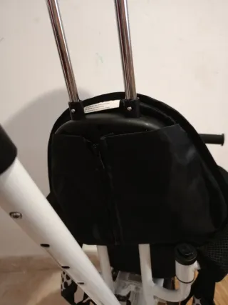 Triciclo para empujar  y pedalear con sombrilla