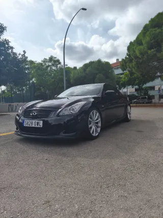 Infiniti g37s 2009.