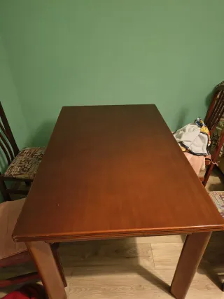 Mesa comedor y mueble TV madera