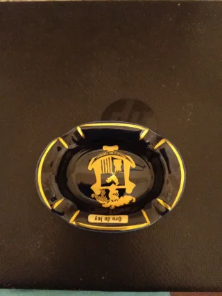 Cenicero Porcelana Oro de Ley Decorativo