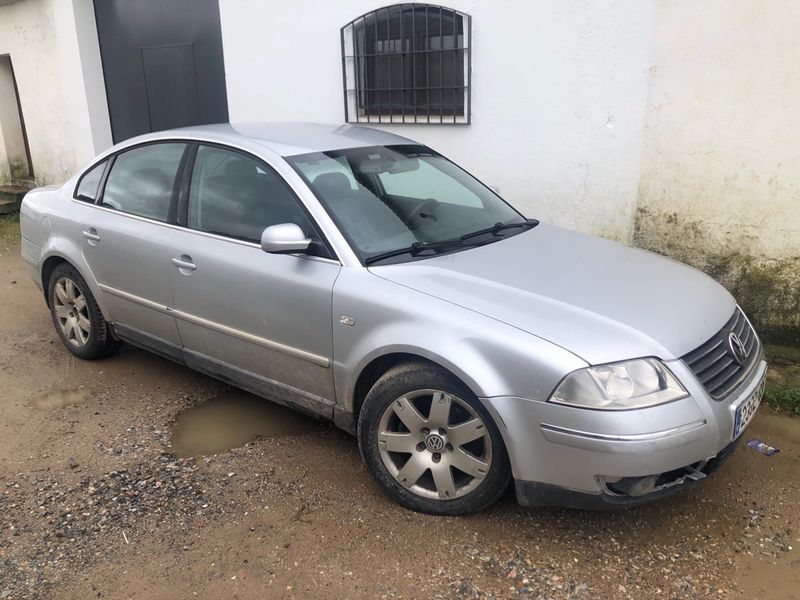 Volkswagen Passat 2004 - foto 1