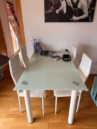 Urge Mesa Comedor Cristal Patas Blancas 140x80