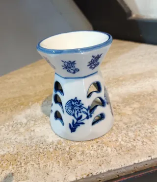 Diffusore per essenze in porcellana dipinto a mano