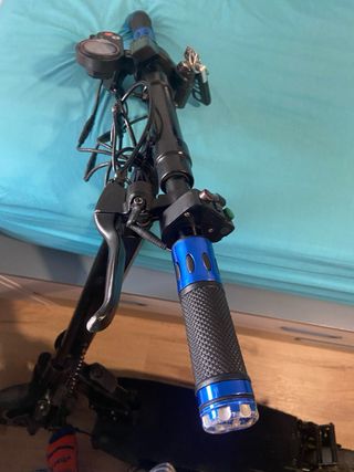 Patinete Eléctrico Negro para reparar/piezas.