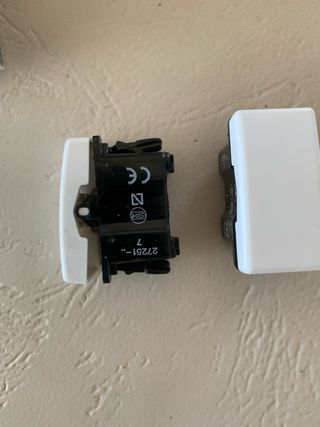 Interruptores Dobles Simon