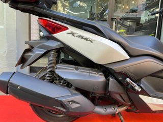 Yamaha XMAX 400 Scooter Maxi