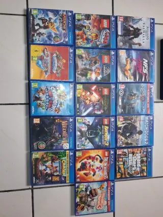 PS4 Slim + 2 Comandos + 16 Jogos
