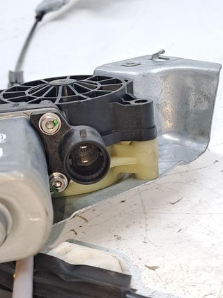 ELEVALUNAS DELANTERO DERECHO RENAULT KANGOO (2)