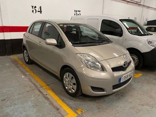Toyota Yaris 2011