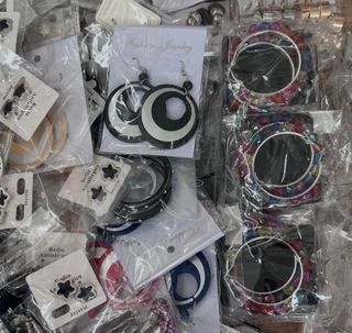 OFERTA TEMPORAL Lote 1000 pares pendientes