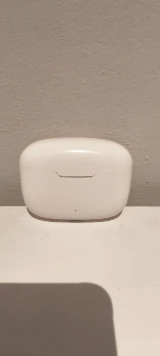 Cascos inalámbricos blancos