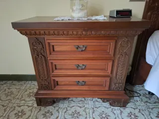 Camera da letto completa legno massello