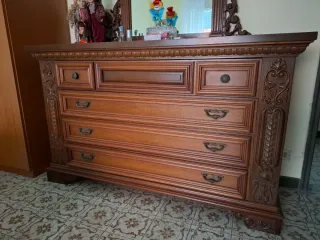 Camera da letto completa legno massello