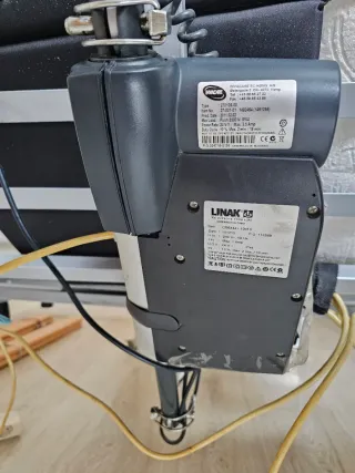 Cama articulada INVACARE de madera y metal