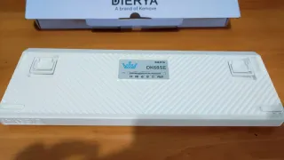 Teclado Mecánico GAMING Blanco 60%