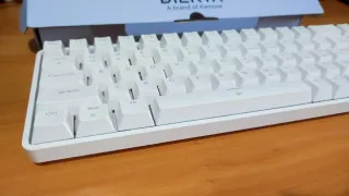 Teclado Mecánico GAMING Blanco 60%