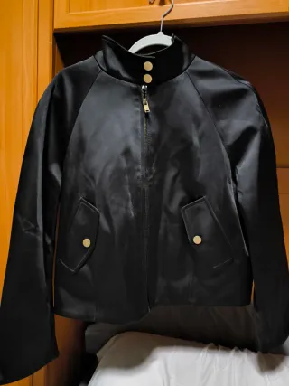 Cazadora Zara Negra Talla S