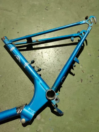 Cuadro BH antigua azul