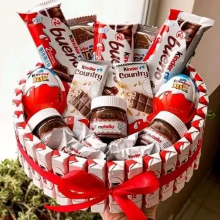 Cesta llena de mucho amor y sorpresas