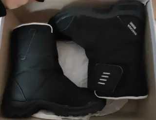 Scarponcini neve Quechua n 30 usati solo una volta