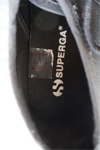 Superga con plateau nere e bianche