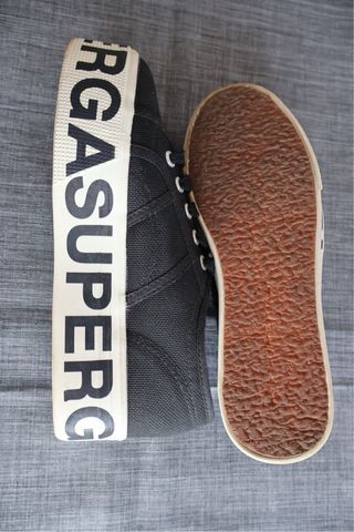 Superga con plateau nere e bianche