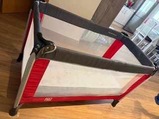 Parque cuna con colchón