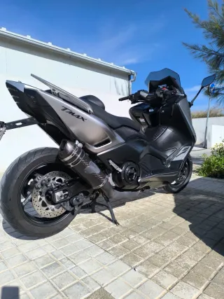 Yamaha T-MAX 530 ABS 2017. Urge vender