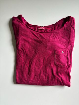 Camiseta rosa con bolsillo