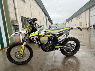 Husqvarna Fe 250 i 2022 enduro