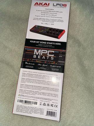 Akai LPD8 Controlador Pad DJ