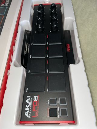 Akai LPD8 Controlador Pad DJ