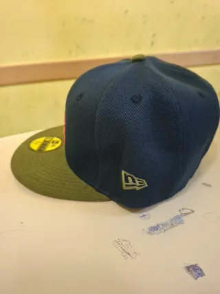 Cappellino New Era Blu e Verde Oliva